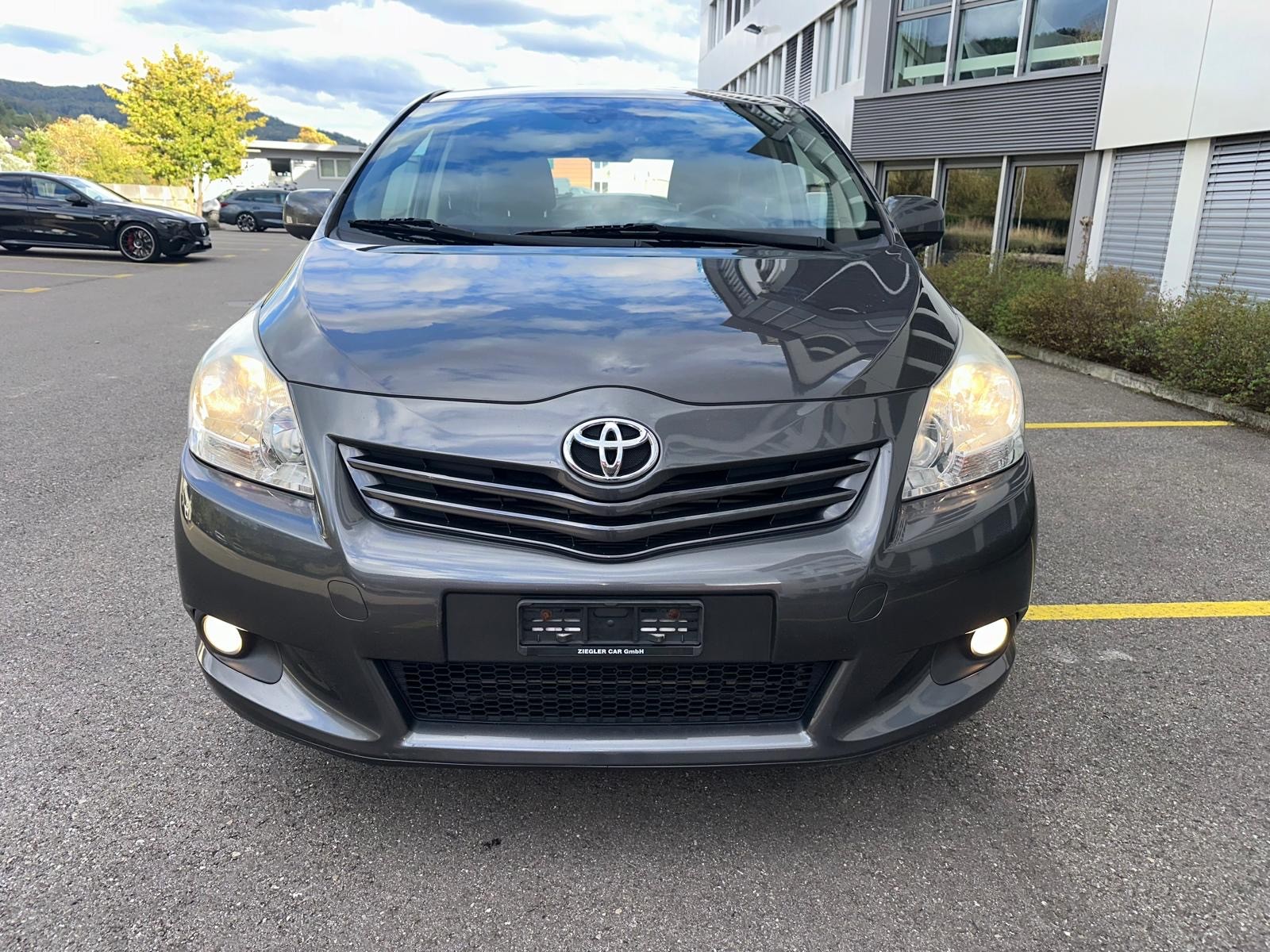 TOYOTA Verso 2.2 D-CAT Linea Sol-image-2