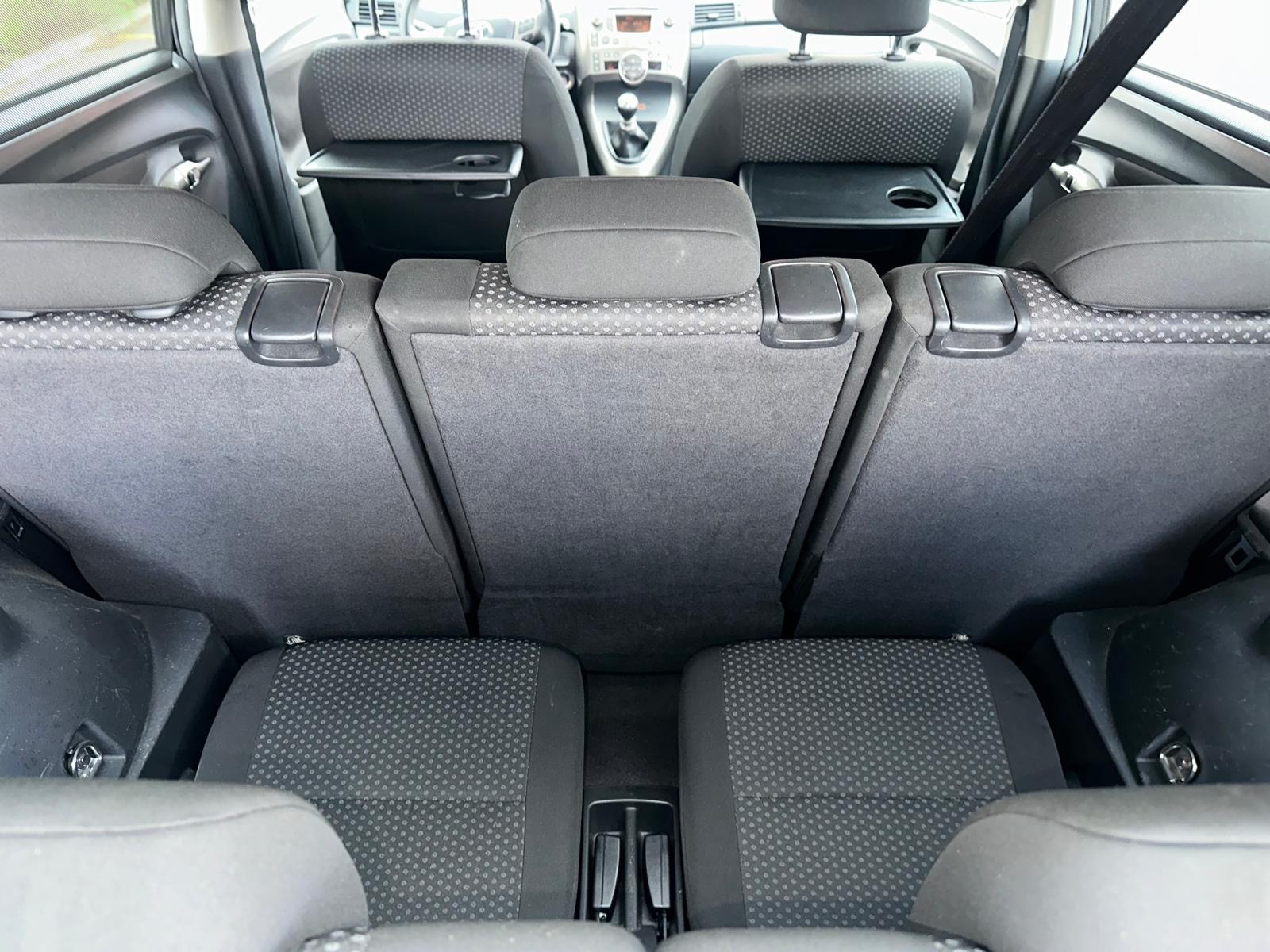 TOYOTA Verso 2.2 D-CAT Linea Sol-image-11