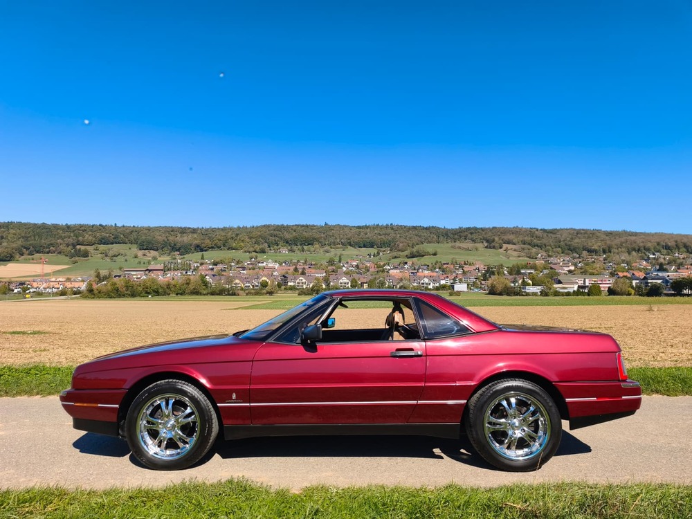 CADILLAC Allanté-image-4