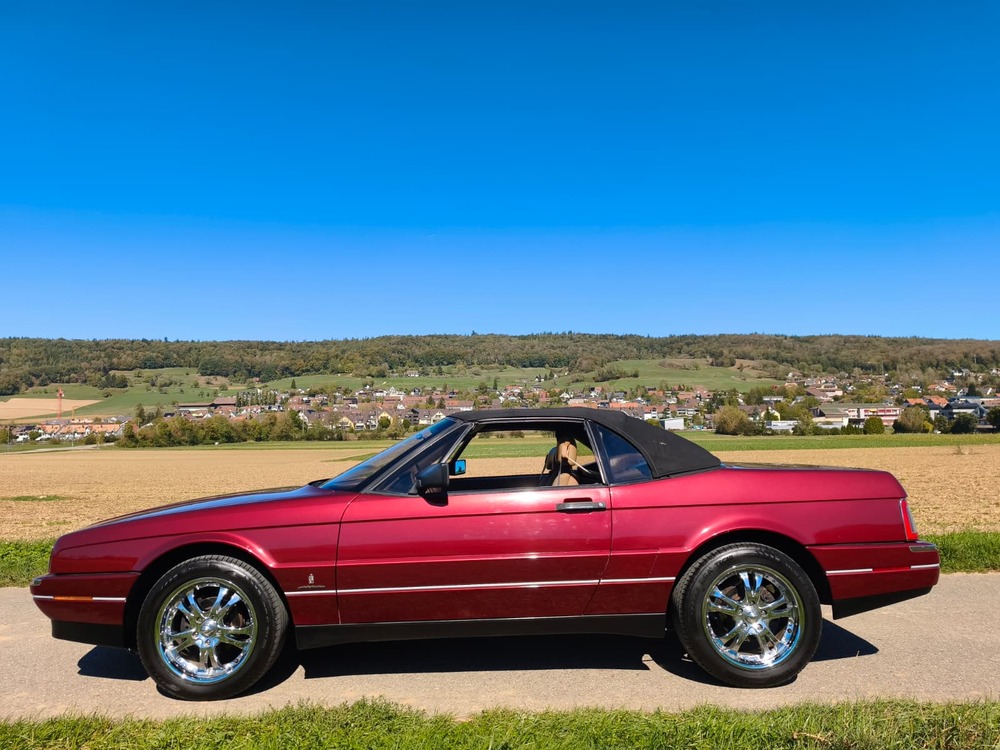CADILLAC Allanté-image-3