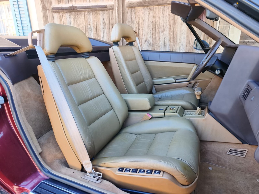 CADILLAC Allanté-image-8