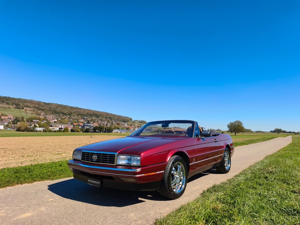 CADILLAC Allanté-image-0