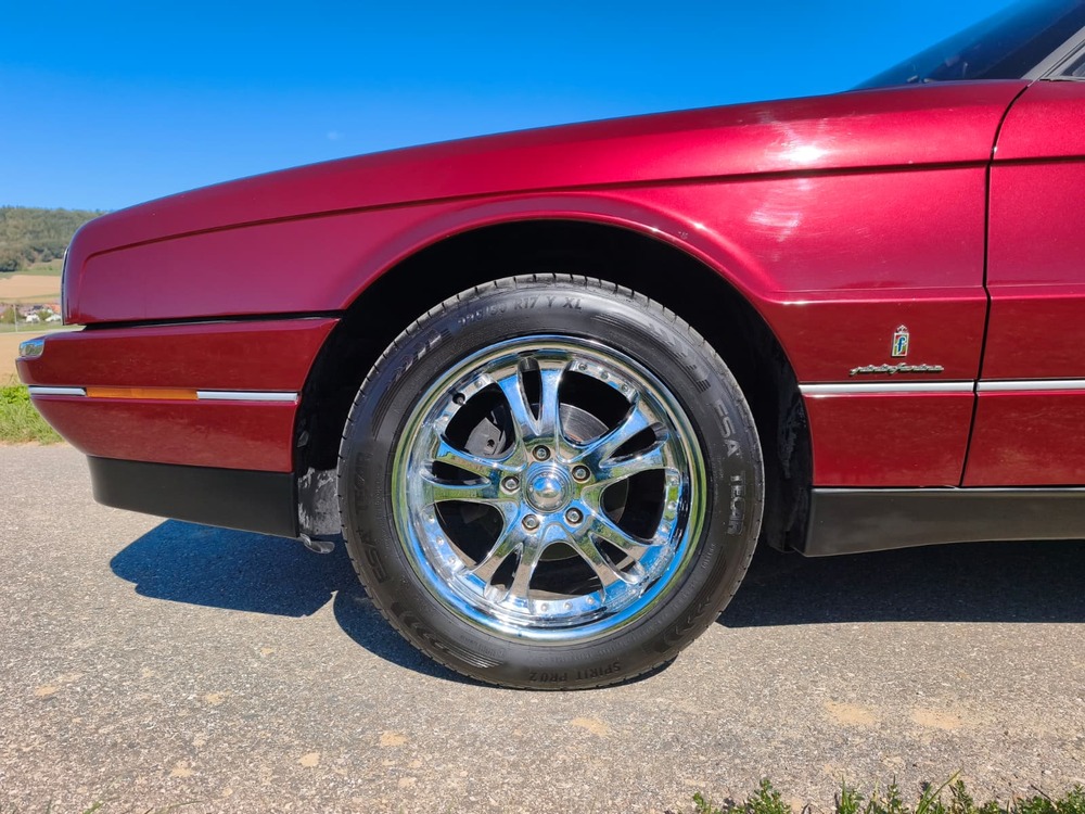 CADILLAC Allanté-image-15