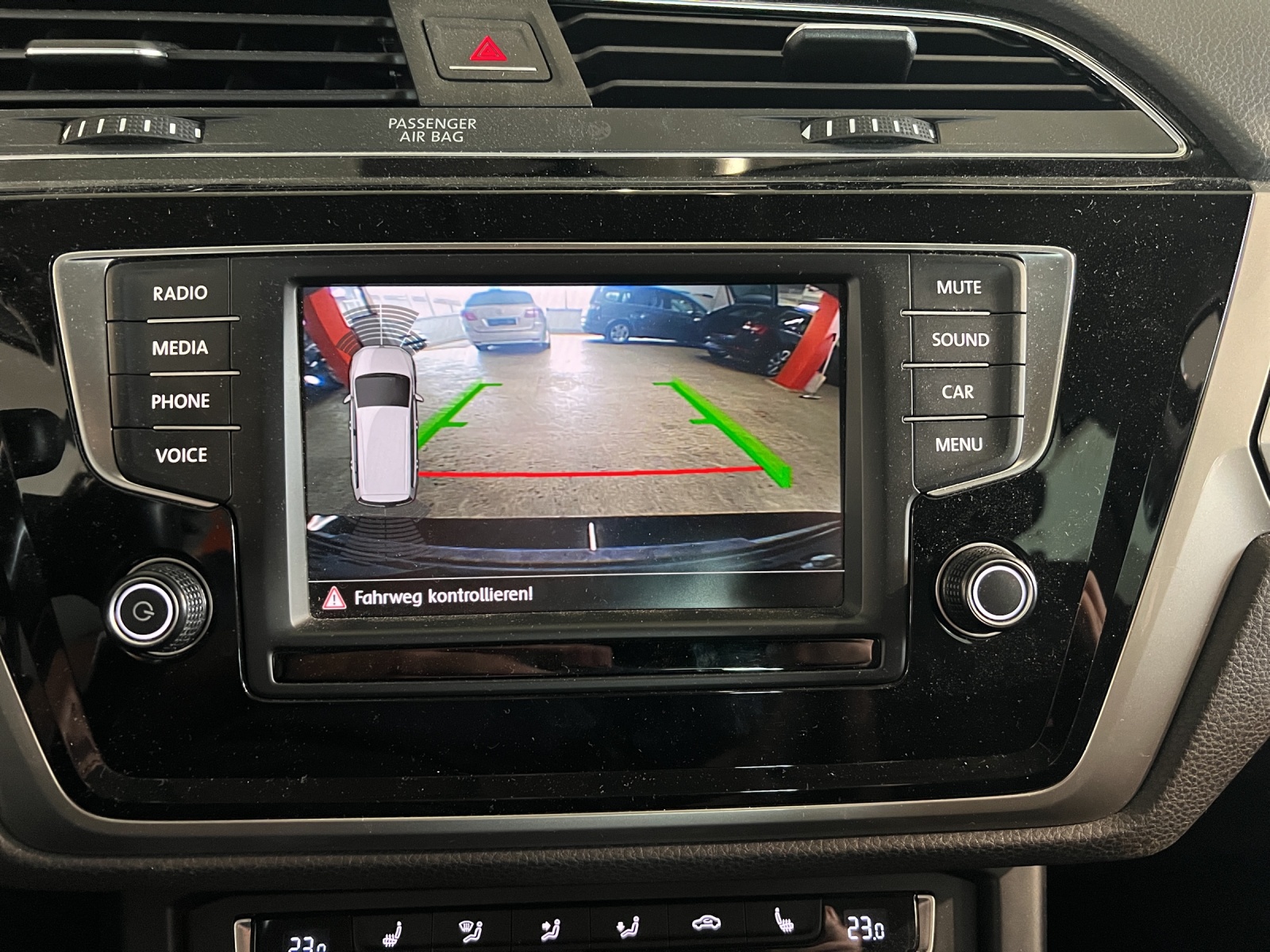 VW Touran 1.4 TSI BlueMotion Technology Trendline-image-12