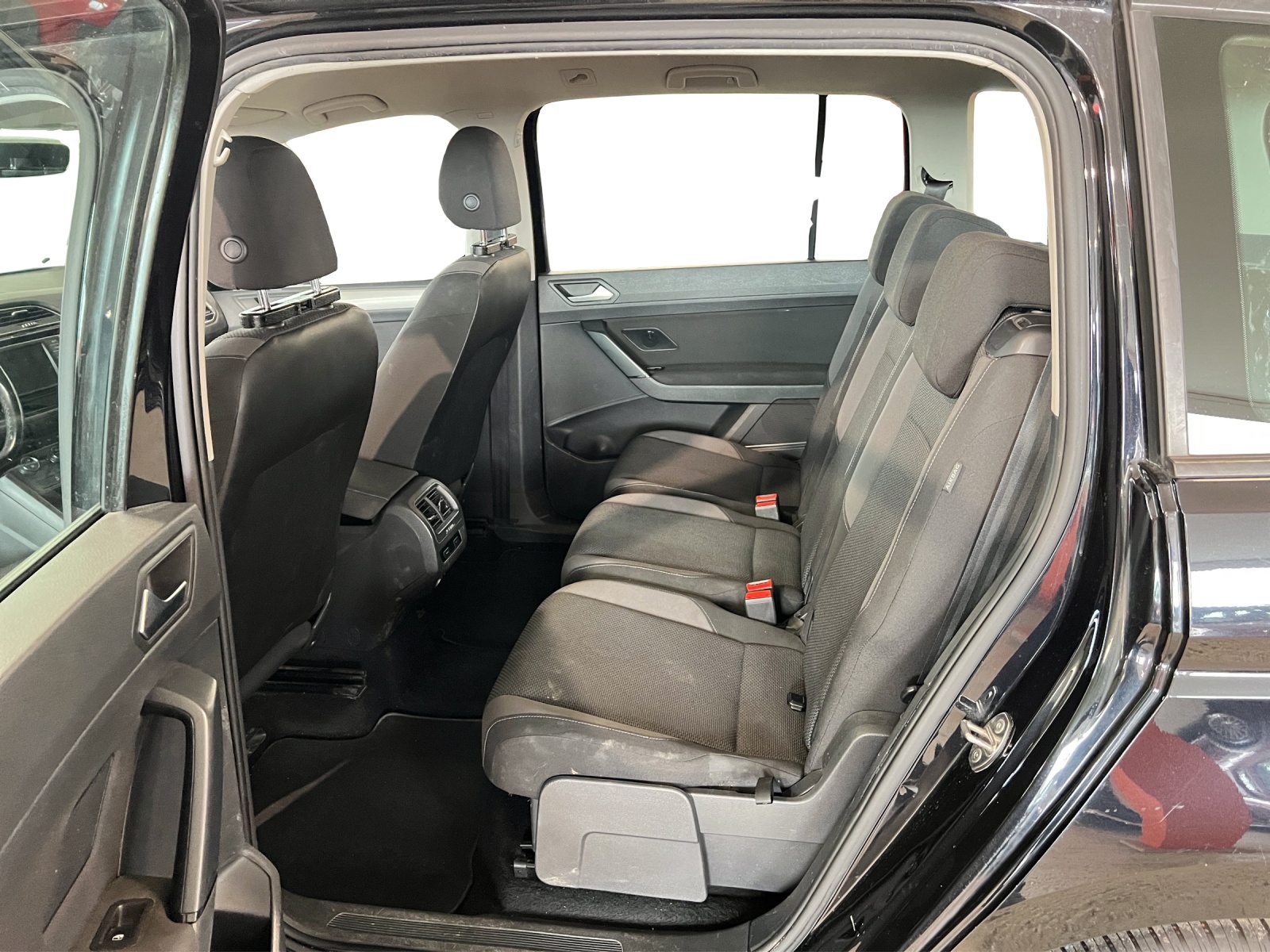 VW Touran 1.4 TSI BlueMotion Technology Trendline-image-9