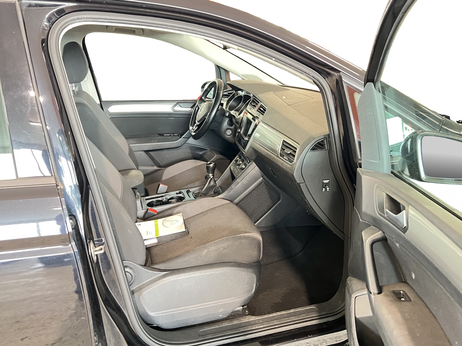 VW Touran 1.4 TSI BlueMotion Technology Trendline-image-6