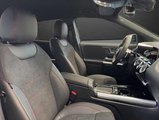 MERCEDES-BENZ GLA 200 Night Star 7G-D-image-11