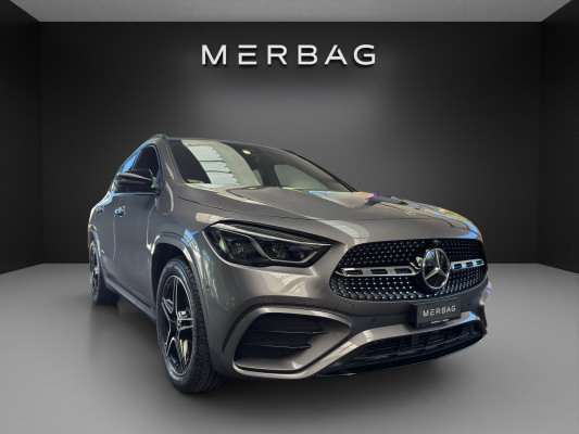 MERCEDES-BENZ GLA 200 Night Star 7G-D