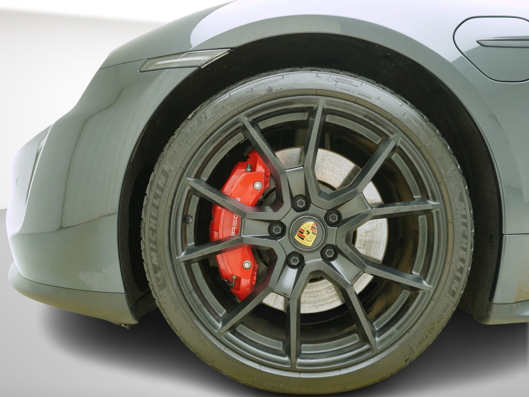 PORSCHE Taycan Sport Turismo GTS-image-5