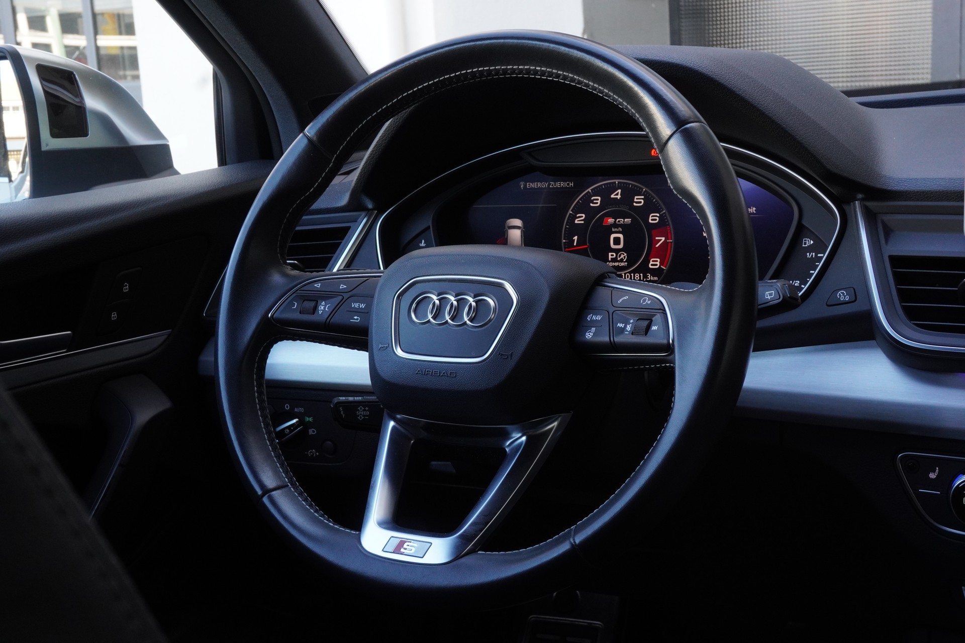 AUDI SQ5 3.0 TFSI quattro S-tronic-image-9