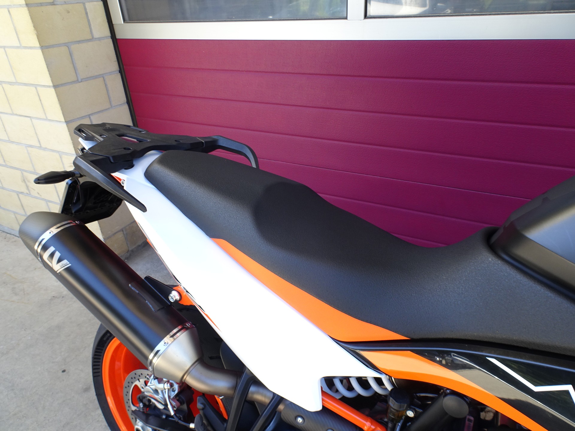 KTM 890 SMT-image-6