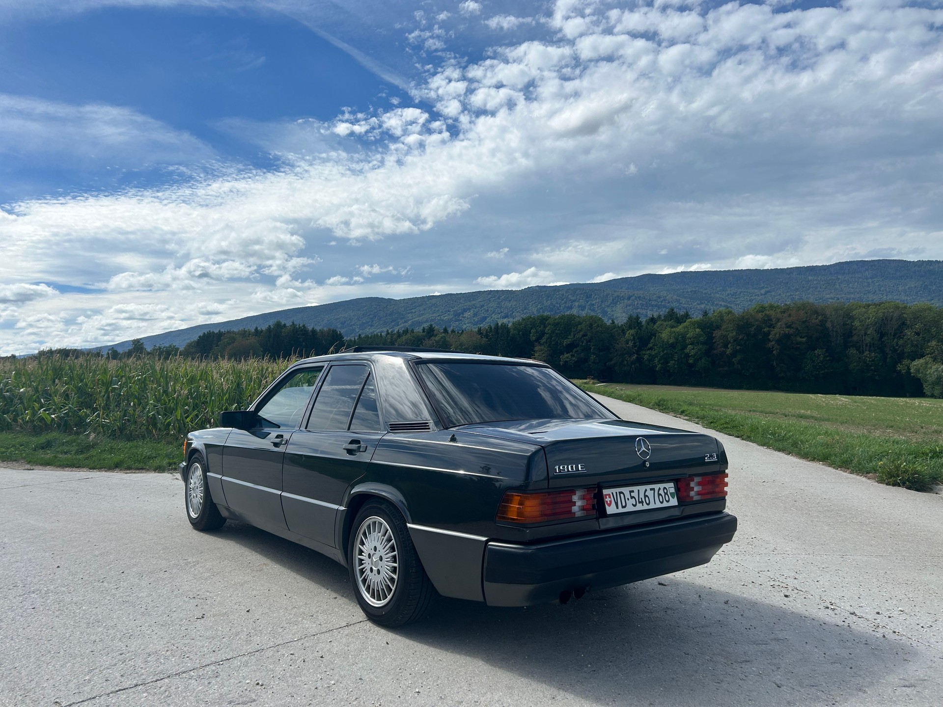 MERCEDES-BENZ 190 E 2.3-image-2