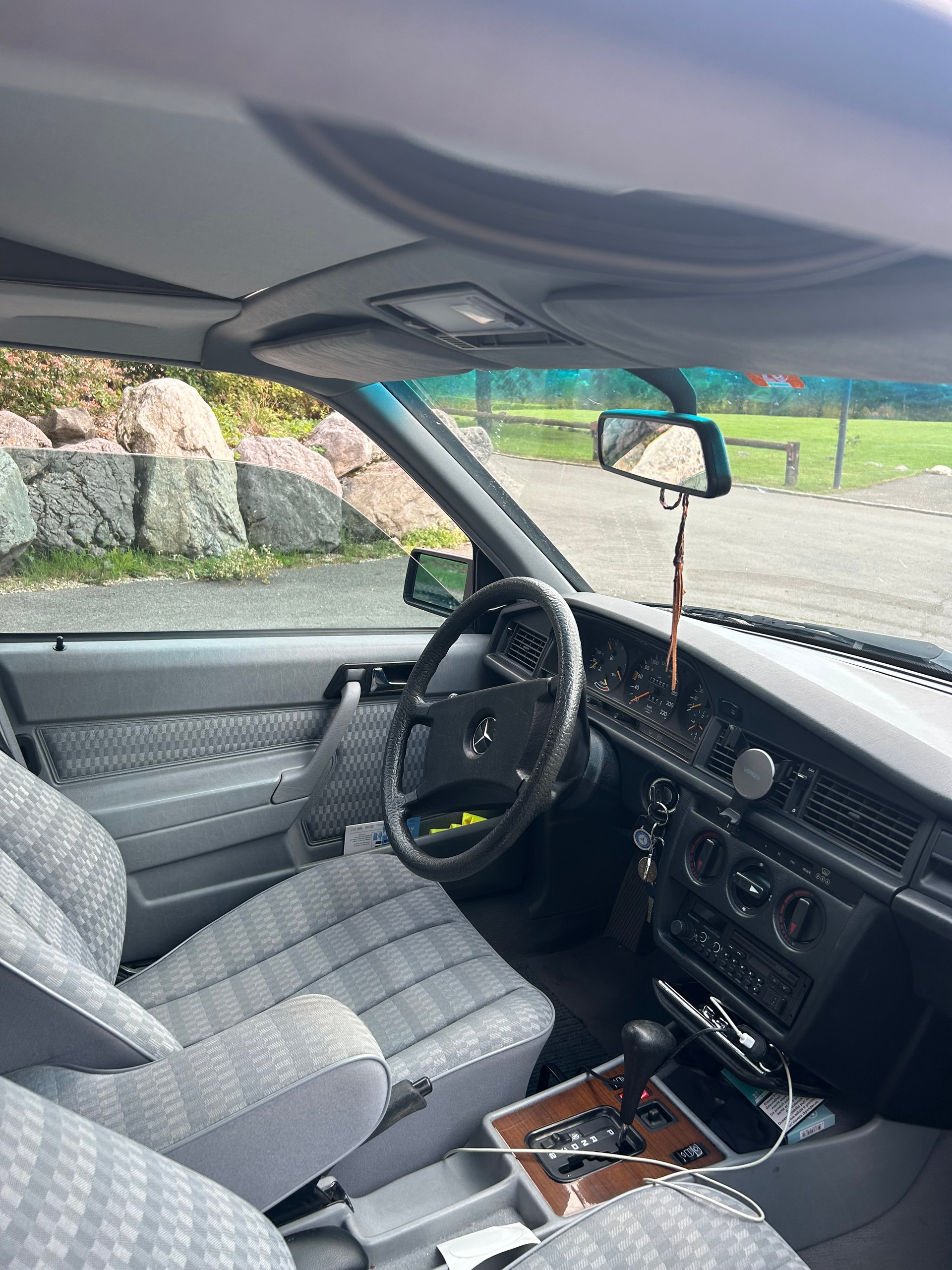 MERCEDES-BENZ 190 E 2.3-image-5