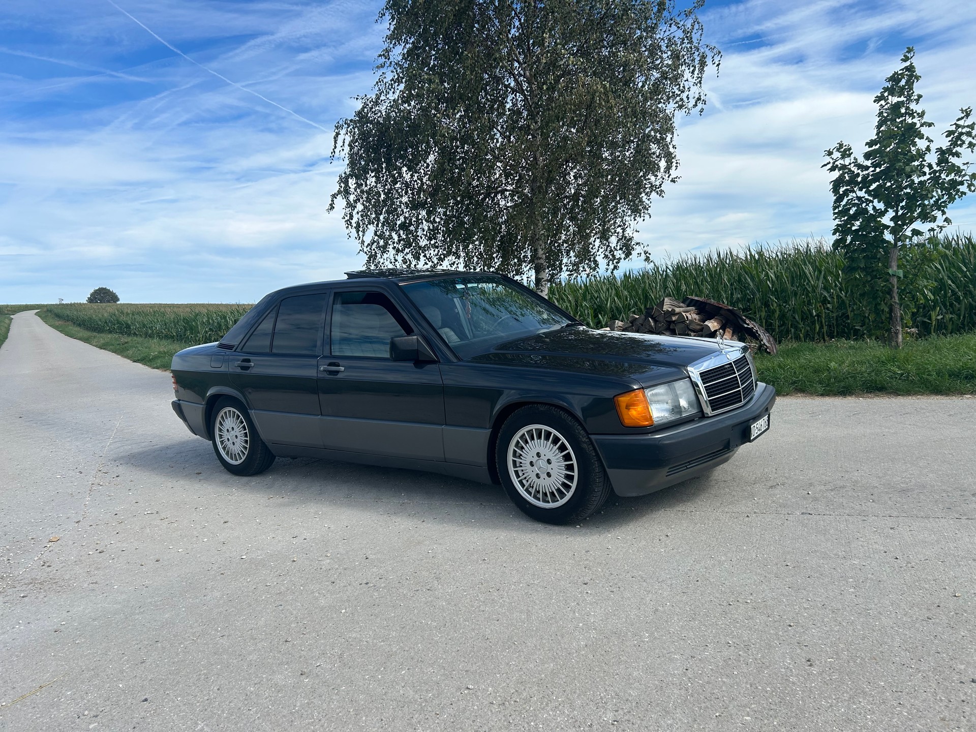 MERCEDES-BENZ 190 E 2.3-image-1