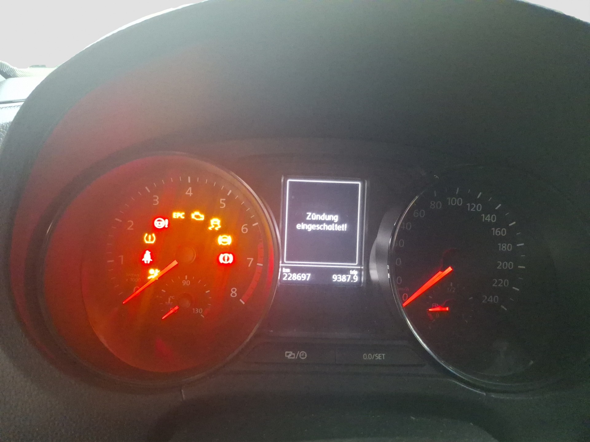 VW Polo 1.0 BMT Trendline-image-11