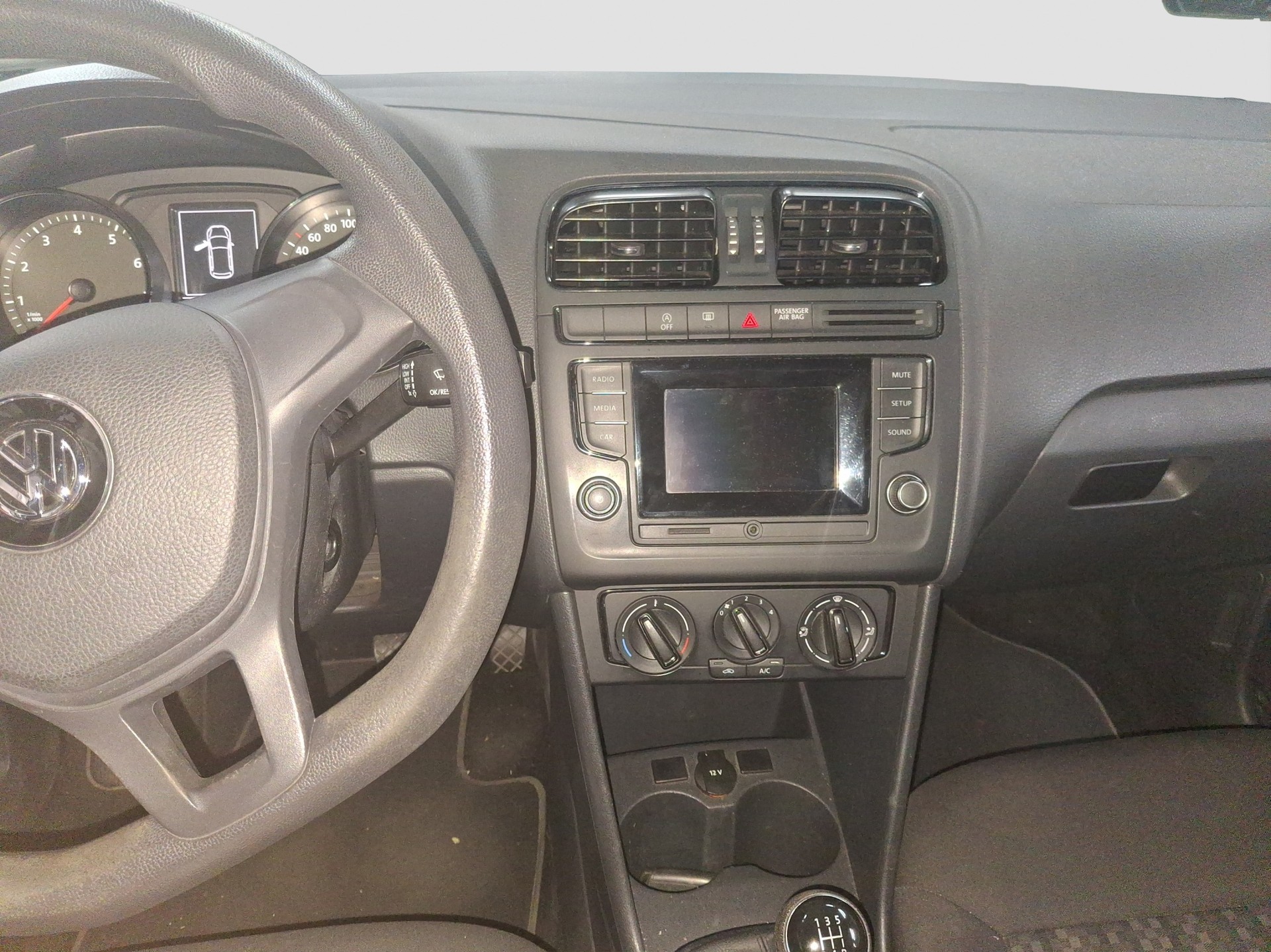 VW Polo 1.0 BMT Trendline-image-9