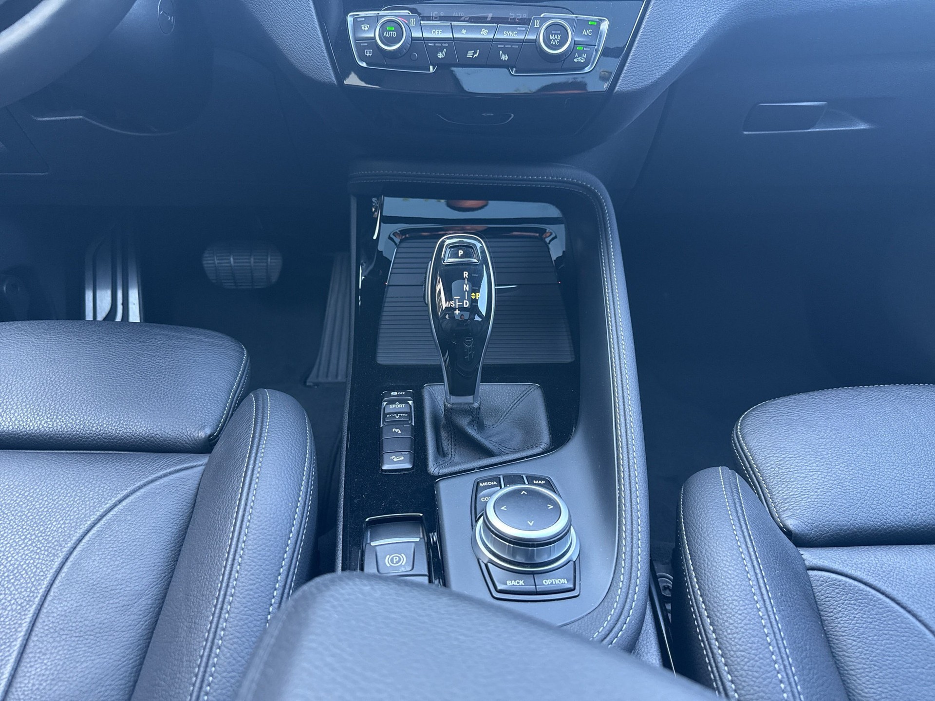 BMW X1 xDrive 25i M Sport Steptronic-image-12