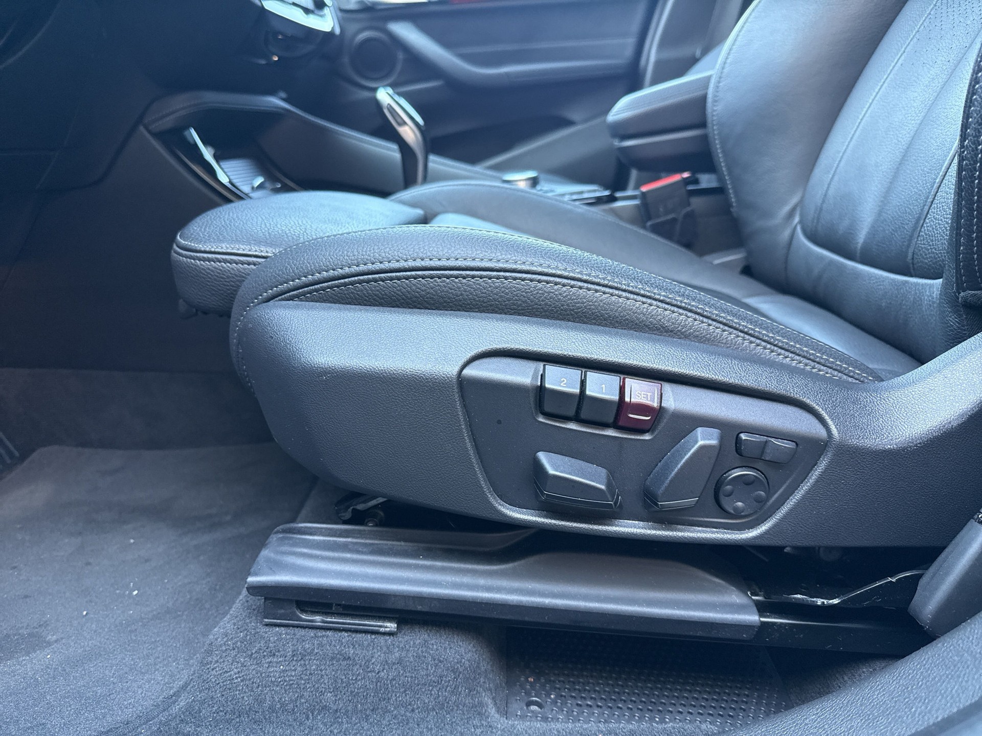 BMW X1 xDrive 25i M Sport Steptronic-image-18