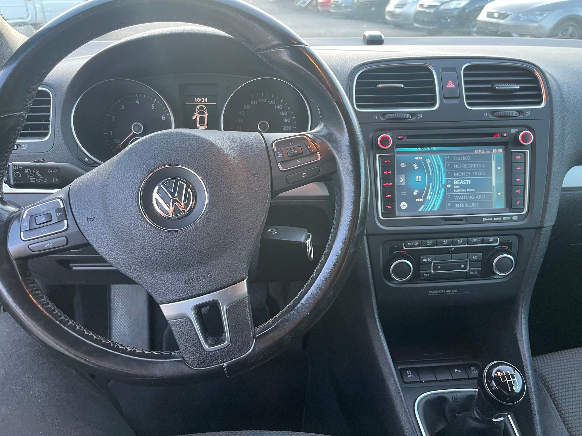 VW Golf Cabrio 1.2 TSI BMT Whiteline-image-6