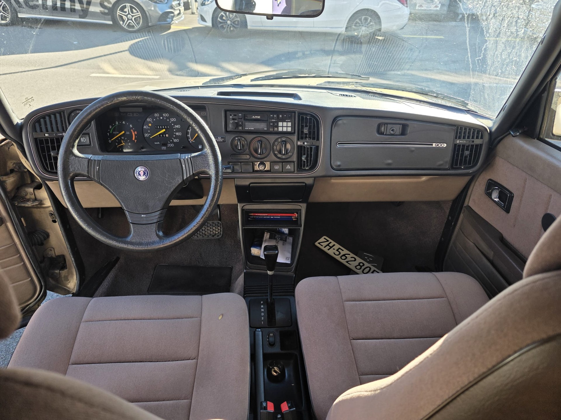 SAAB 900i 2.0-16 Swiss-image-5