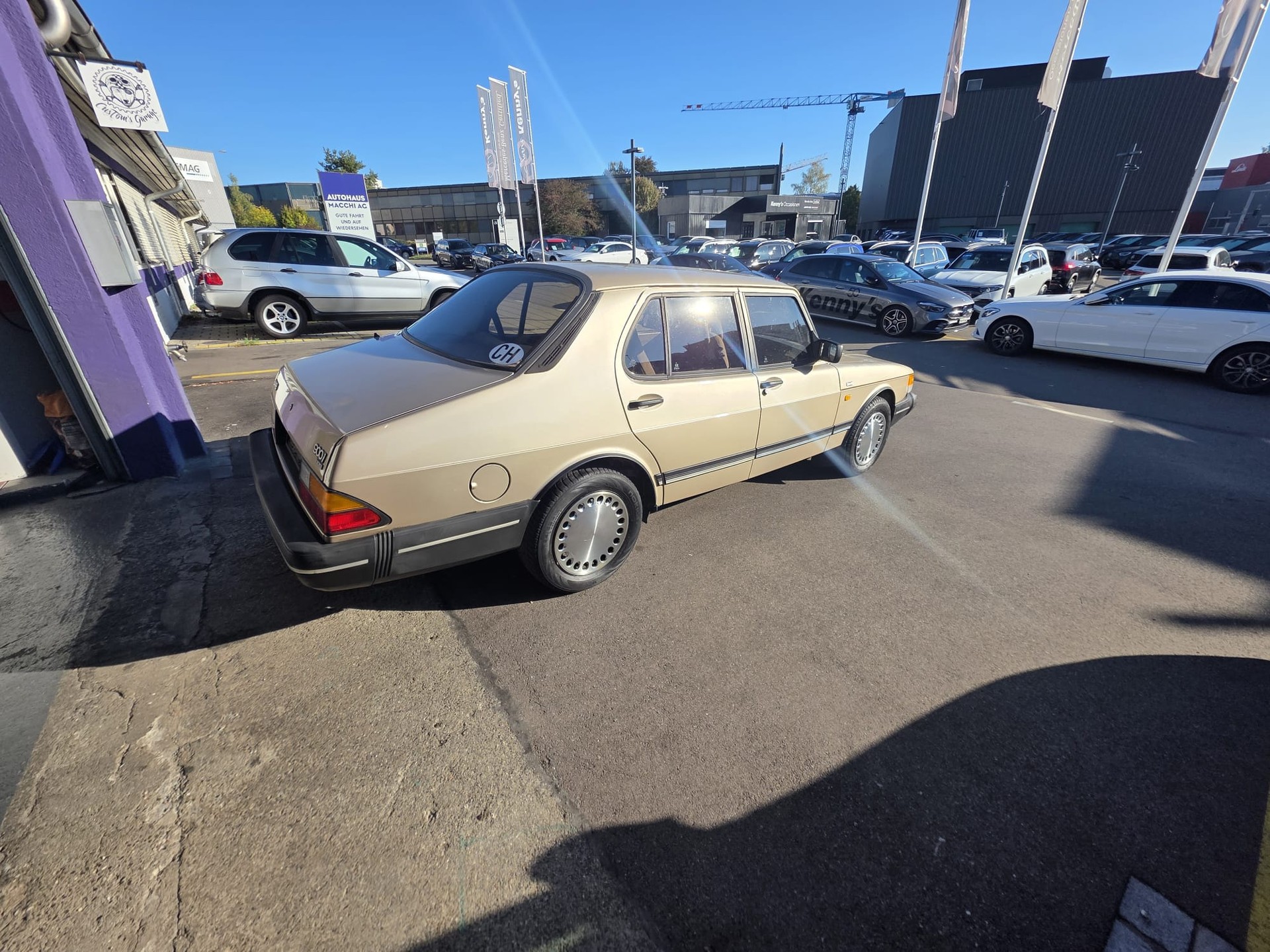 SAAB 900i 2.0-16 Swiss-image-2