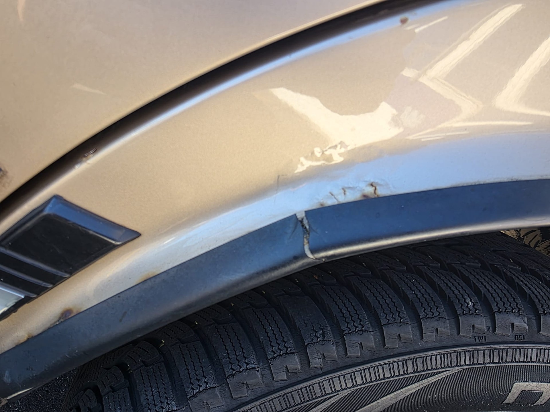 SAAB 900i 2.0-16 Swiss-image-9