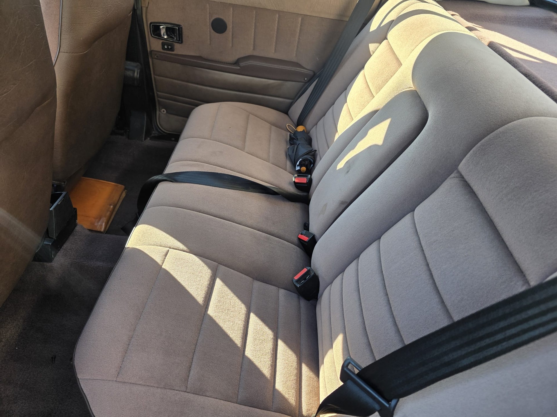 SAAB 900i 2.0-16 Swiss-image-7