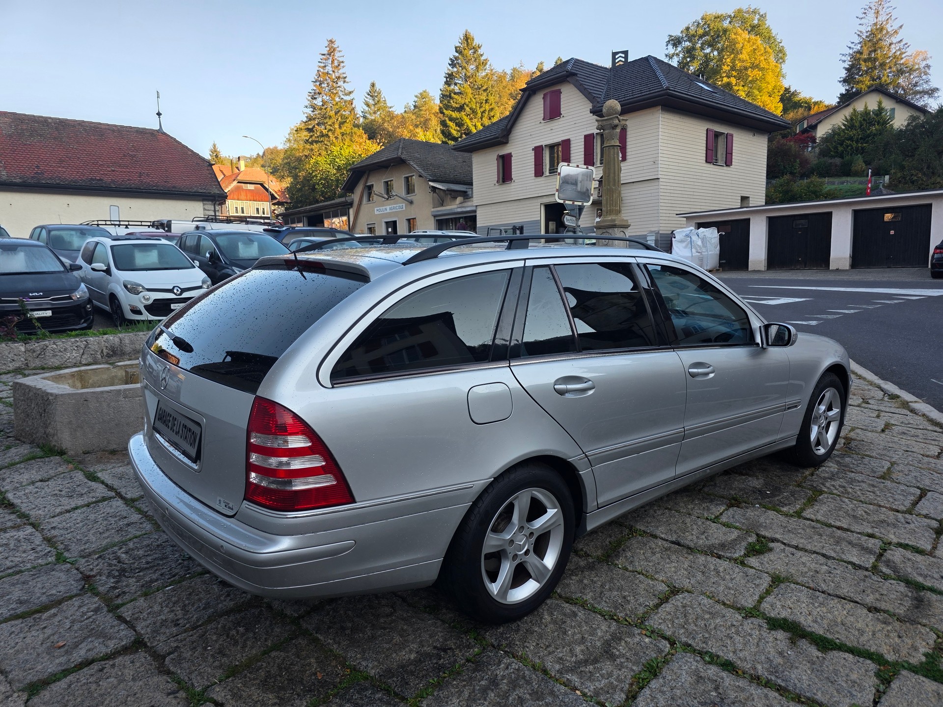 MERCEDES-BENZ C 240 Avantgarde-image-3