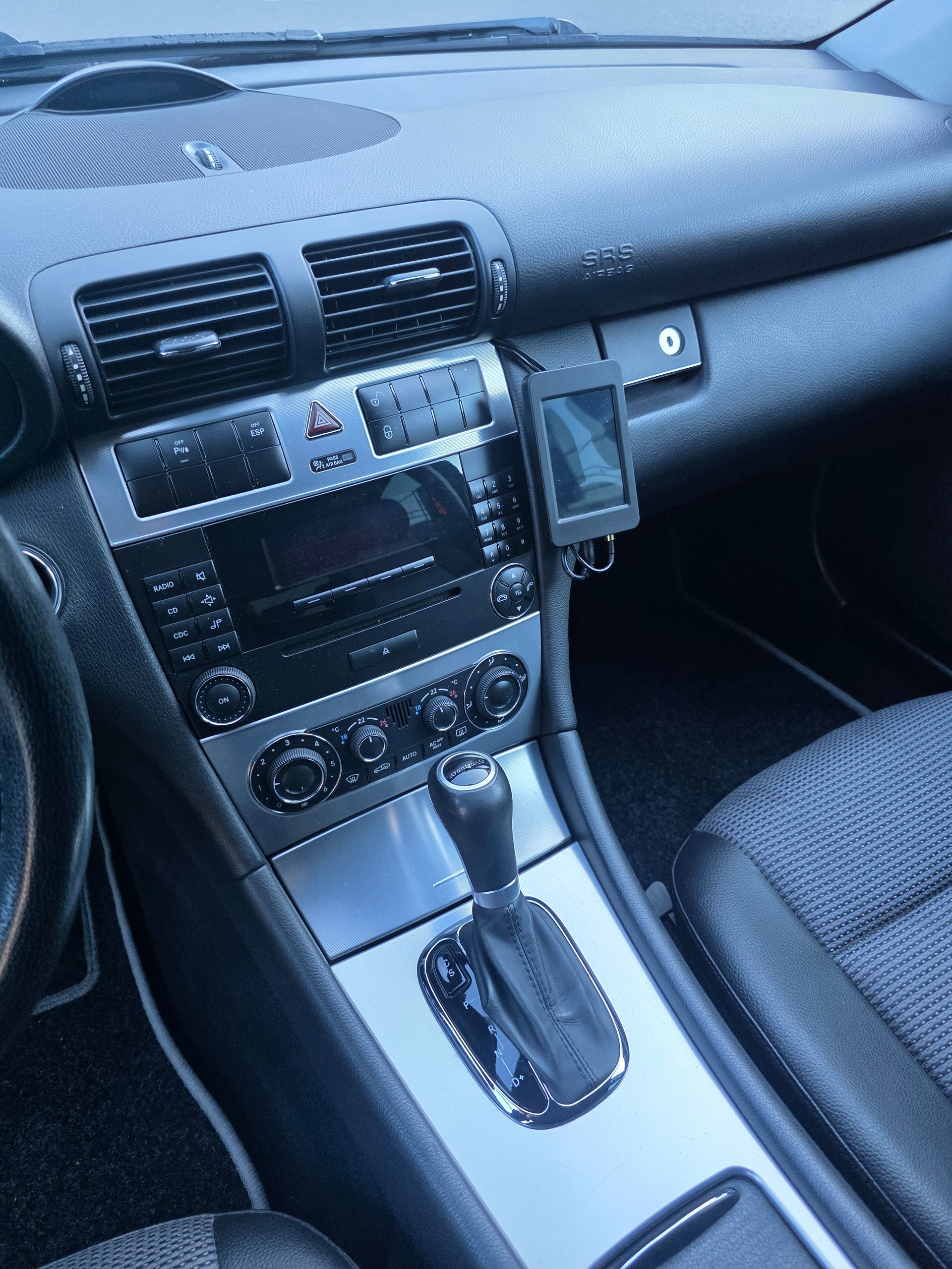 MERCEDES-BENZ C 240 Avantgarde-image-8