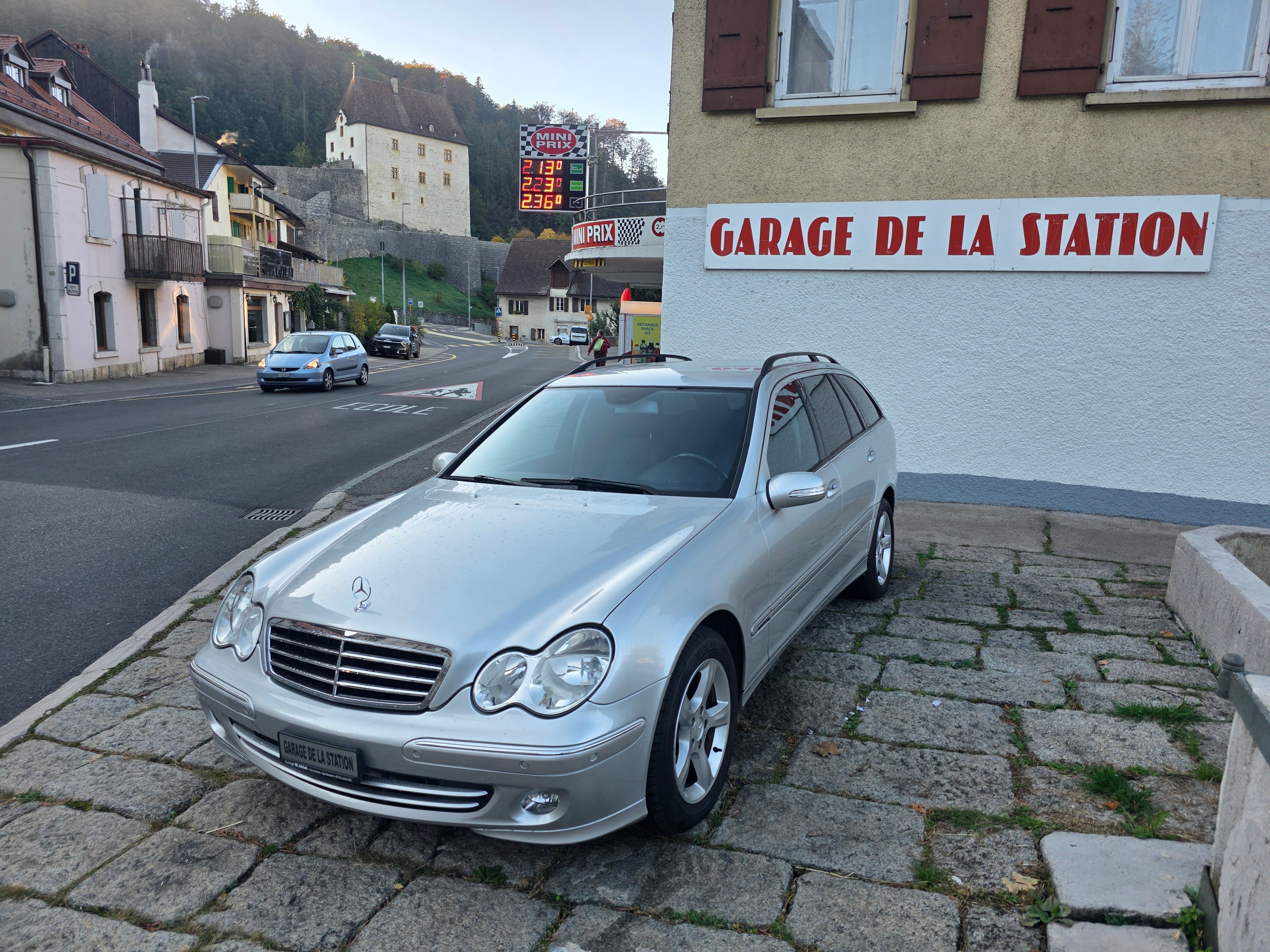 Car photo