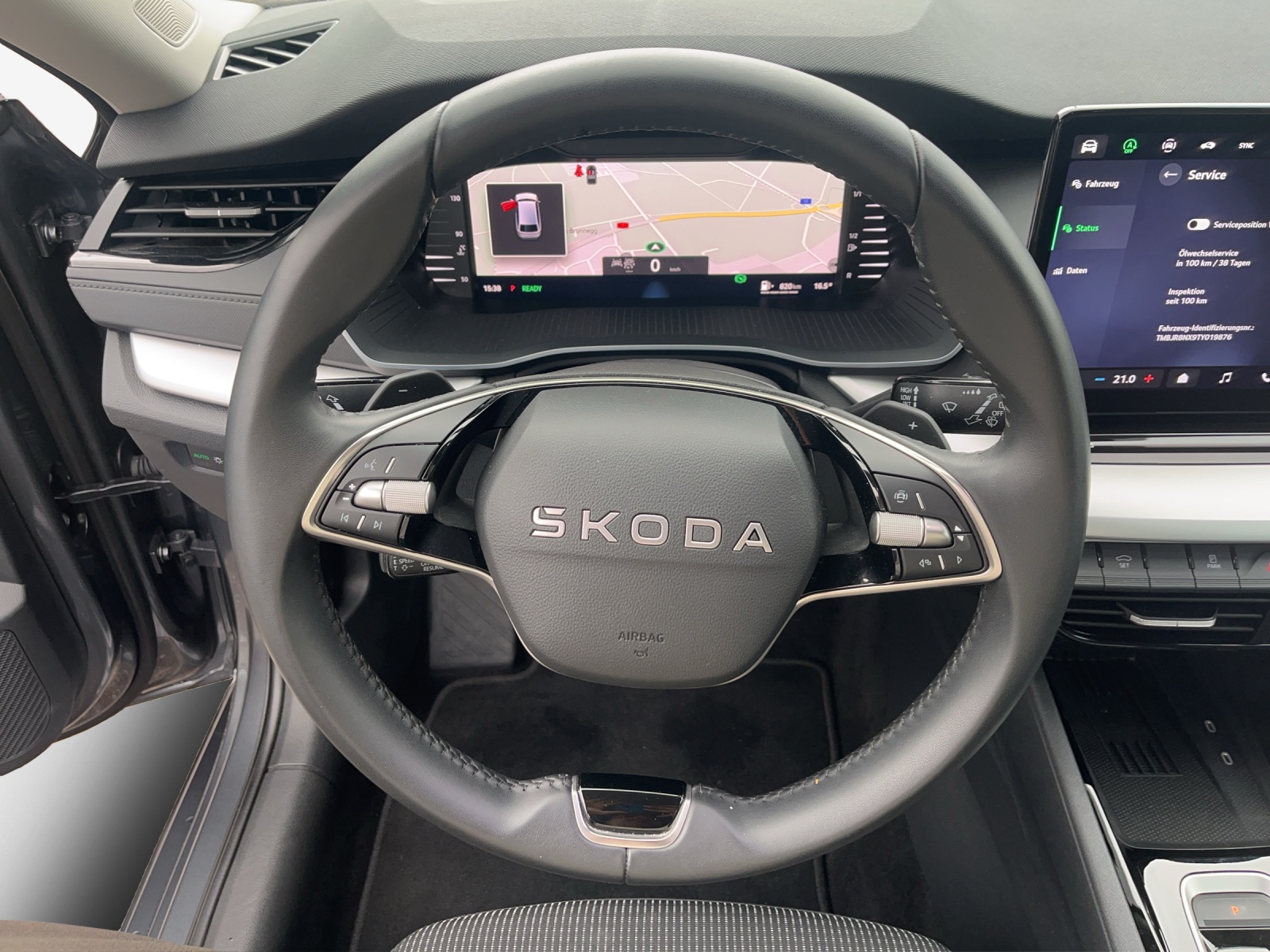 SKODA Octavia Combi 1.5 TSI mHEV DSG Dynamic-image-9
