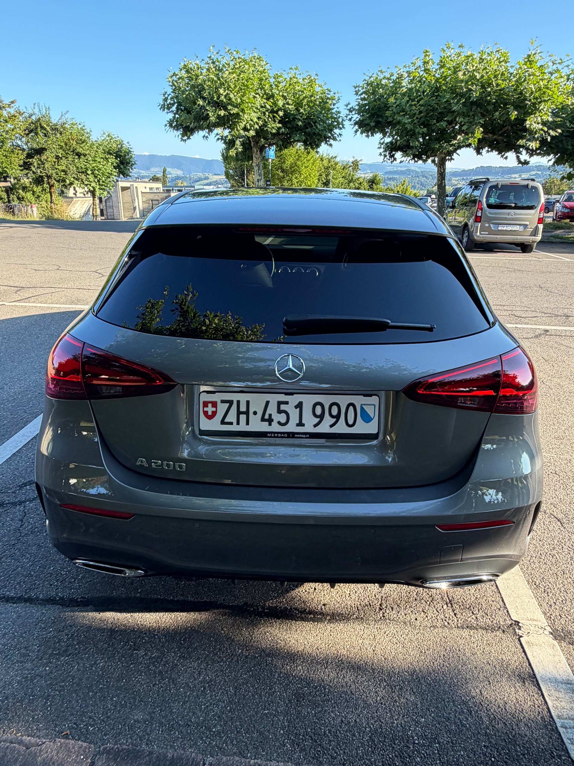 MERCEDES-BENZ A 200 AMG Line-image-2