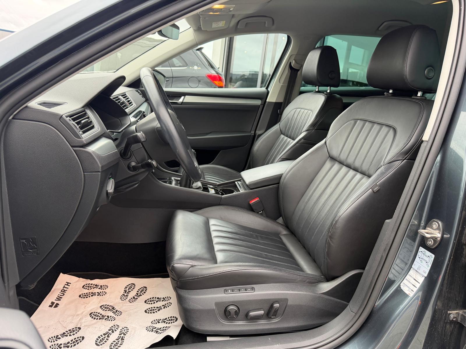 SKODA Superb Combi 1.4 TSI Style 4x4-image-19
