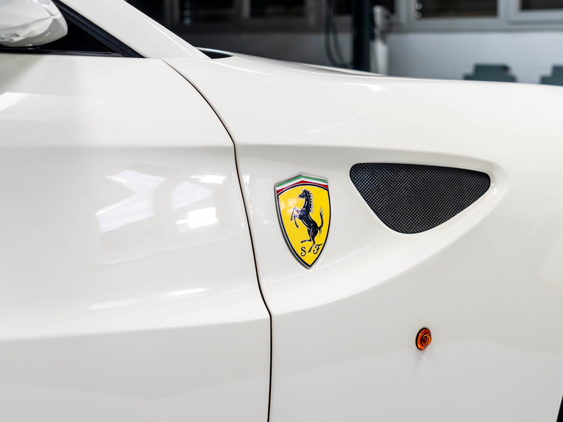 FERRARI FF-image-12