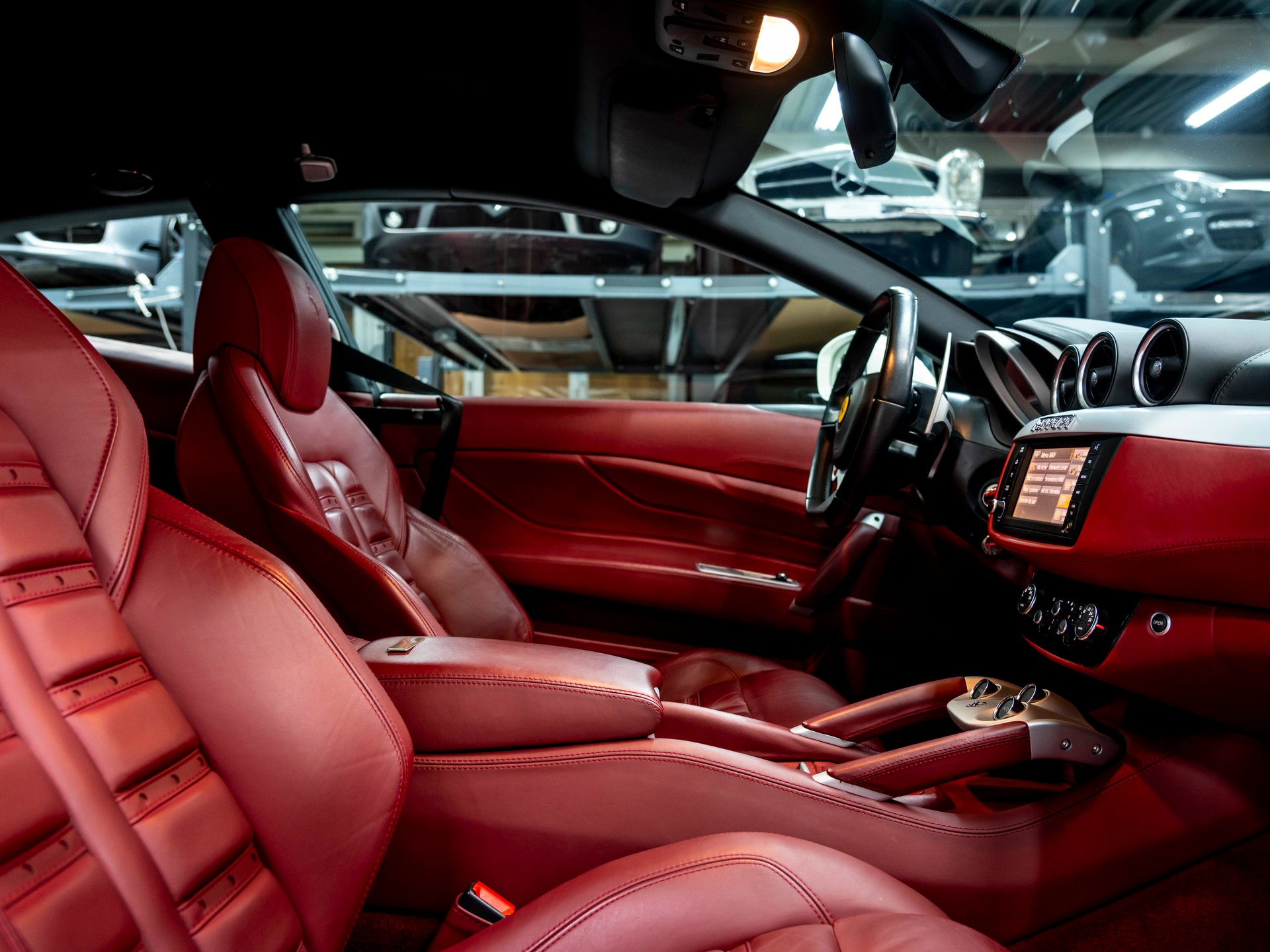 FERRARI FF-image-23