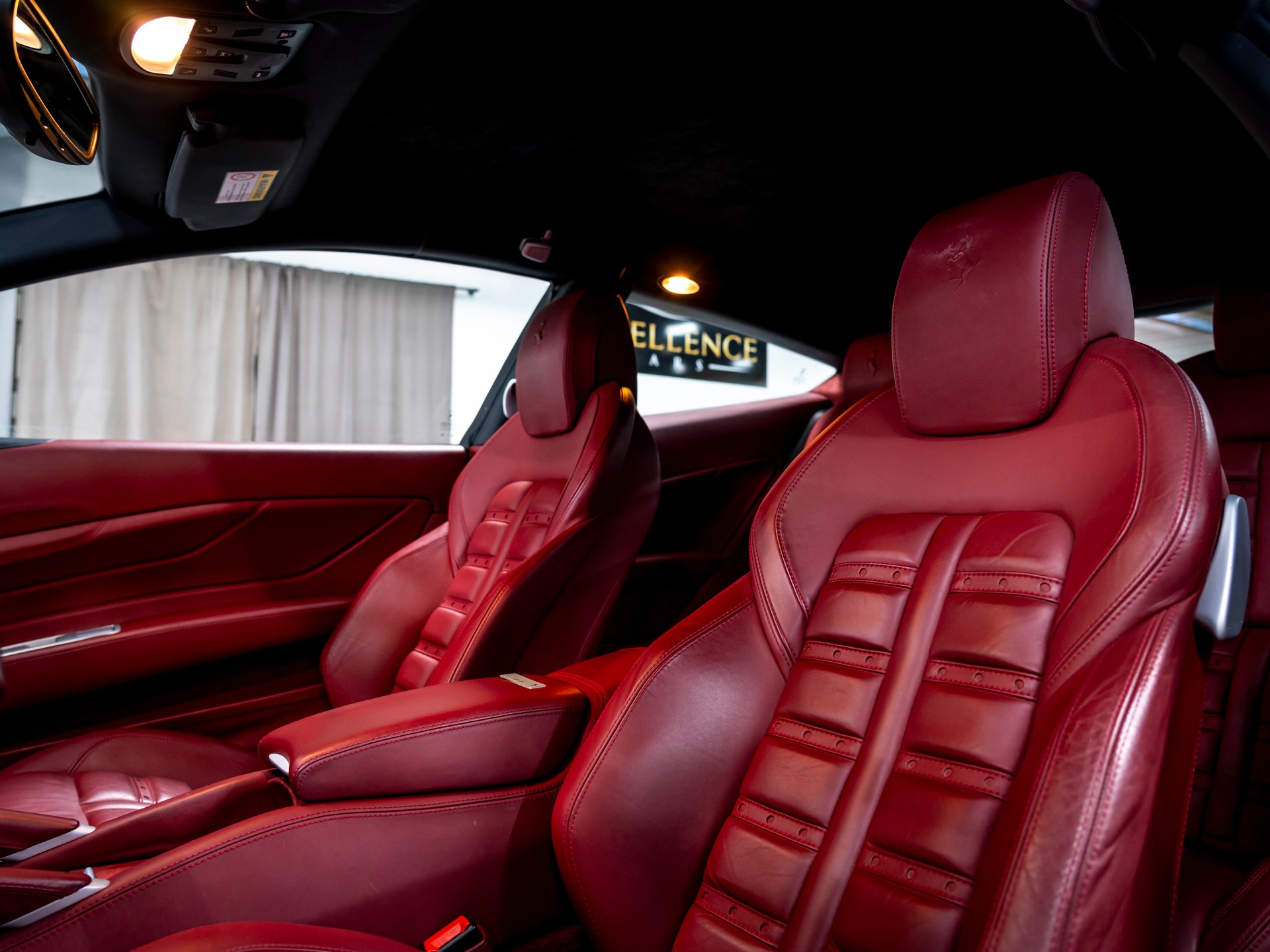 FERRARI FF-image-18