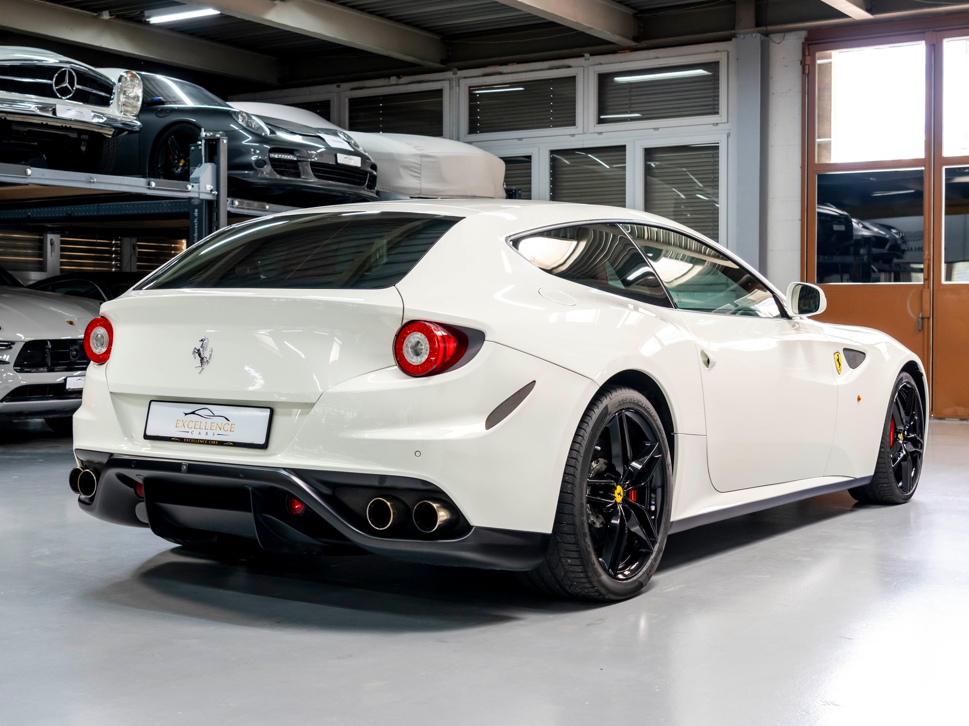 FERRARI FF-image-5