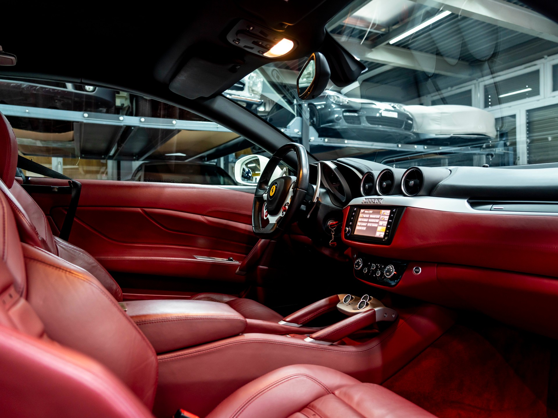 FERRARI FF-image-22