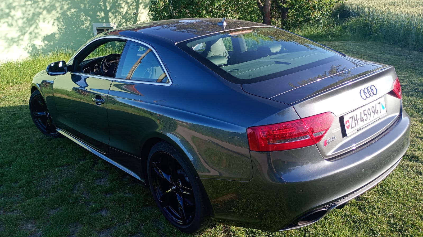 AUDI 4.2 V8 FSI quattro S-Tronic-image-3