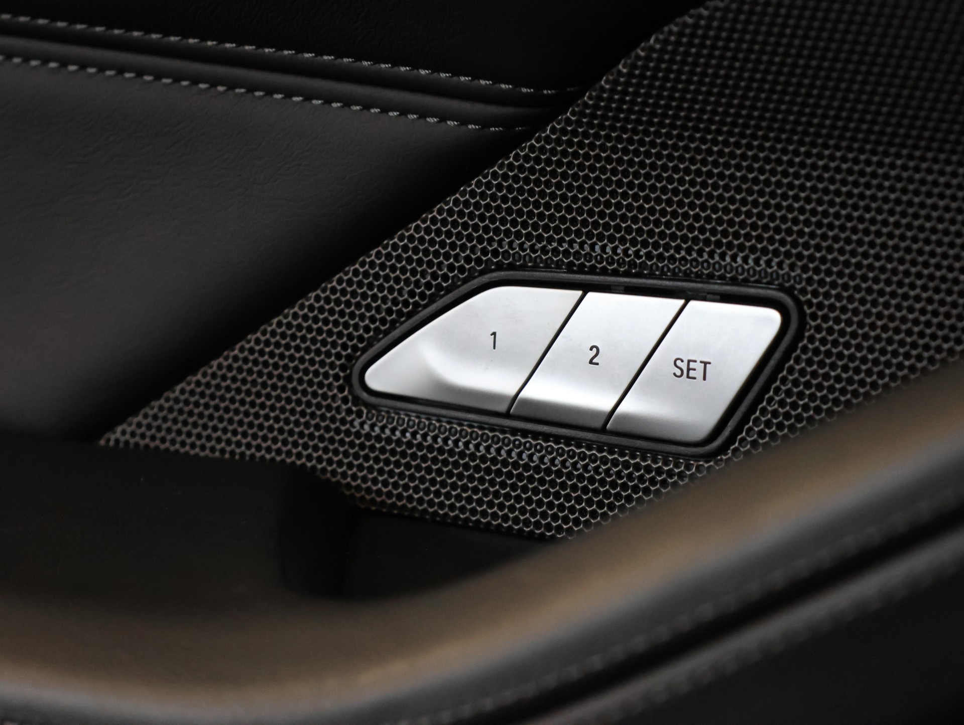 BMW M4 Coupé Competition M xDrive *SKYSCRAPER-GRAU LACKIERUNG*-image-39