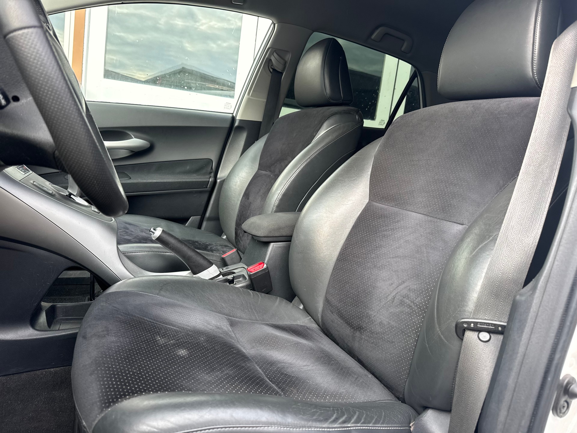 TOYOTA Auris 1.8 16V HSD Linea Sol Premium-image-5