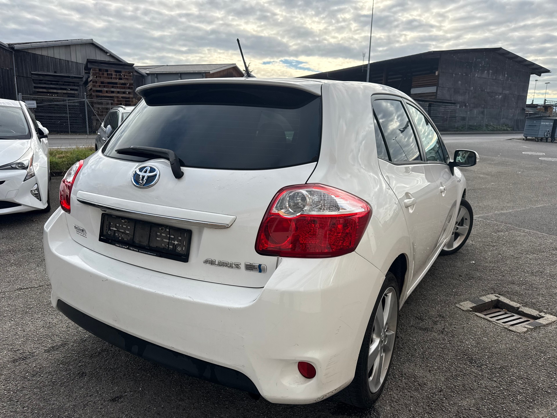 TOYOTA Auris 1.8 16V HSD Linea Sol Premium-image-2