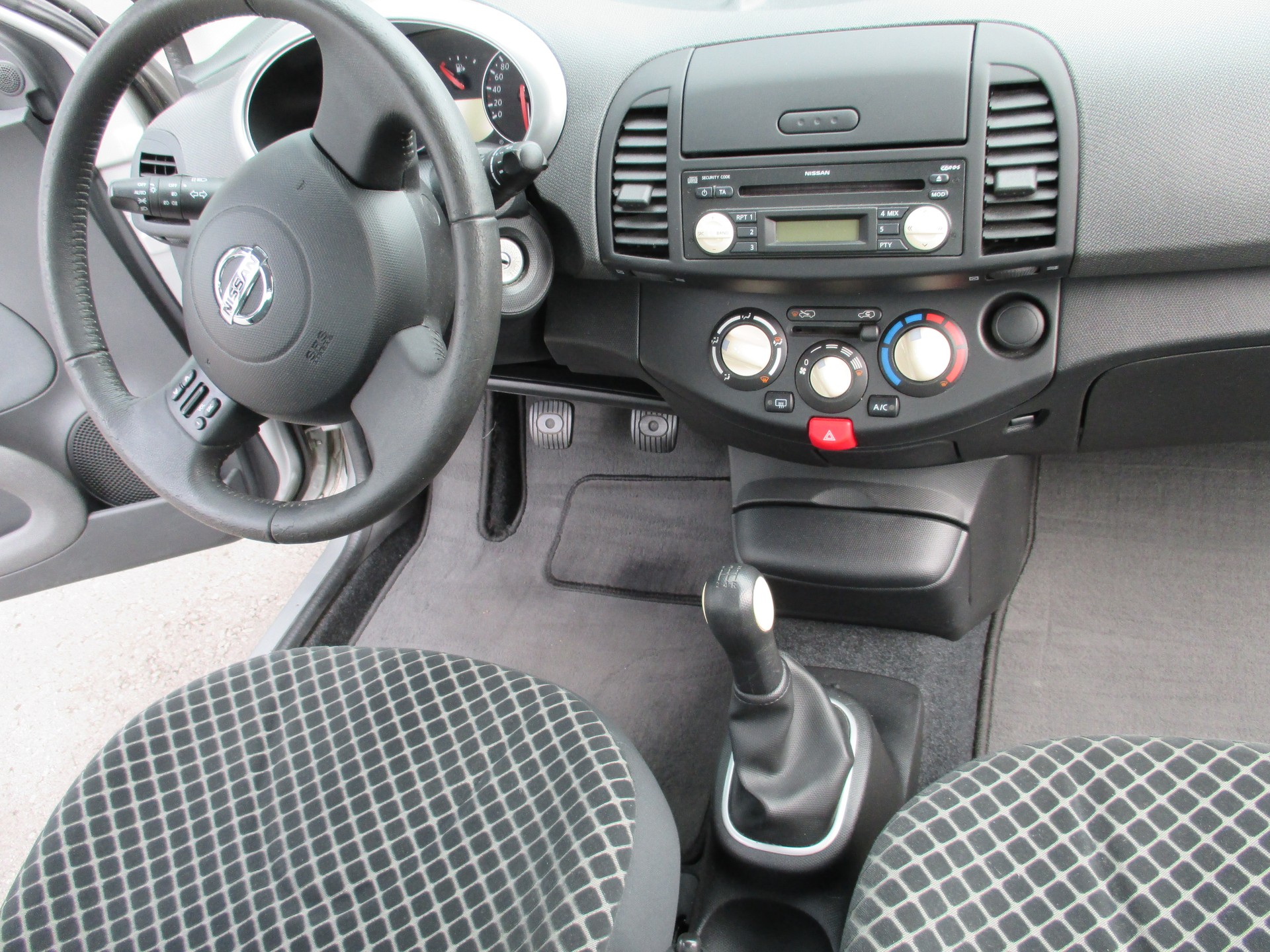 NISSAN Micra 1.2 acenta-image-13