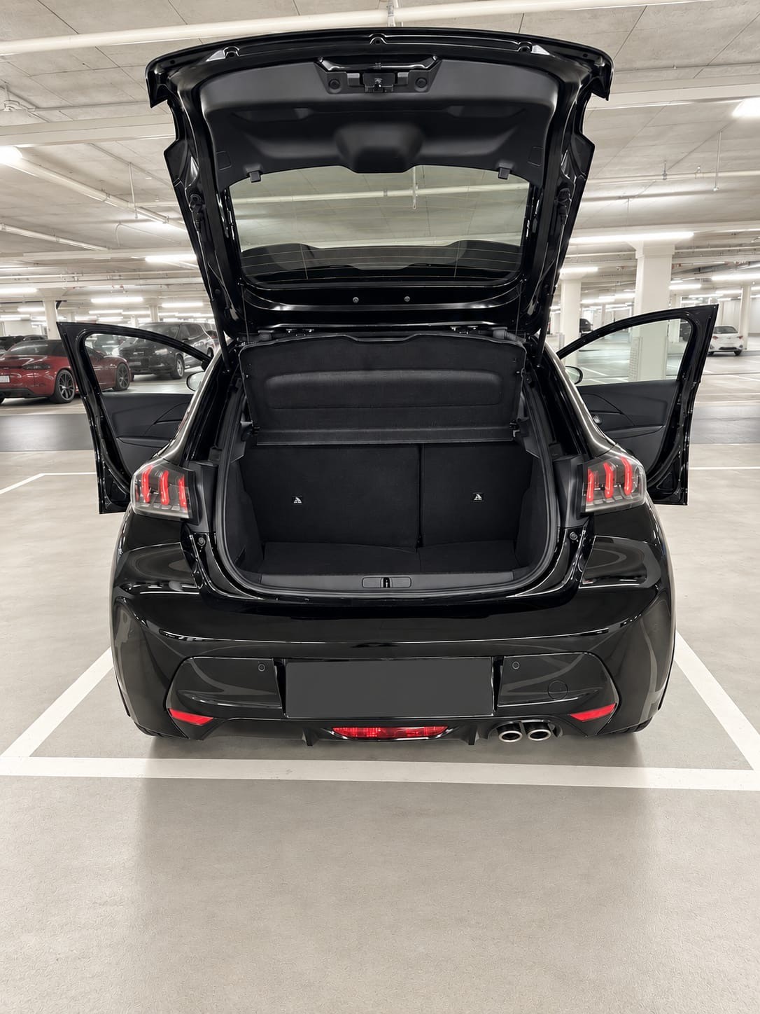 PEUGEOT 208 1.2 PureTech GT Pack EAT8-image-5
