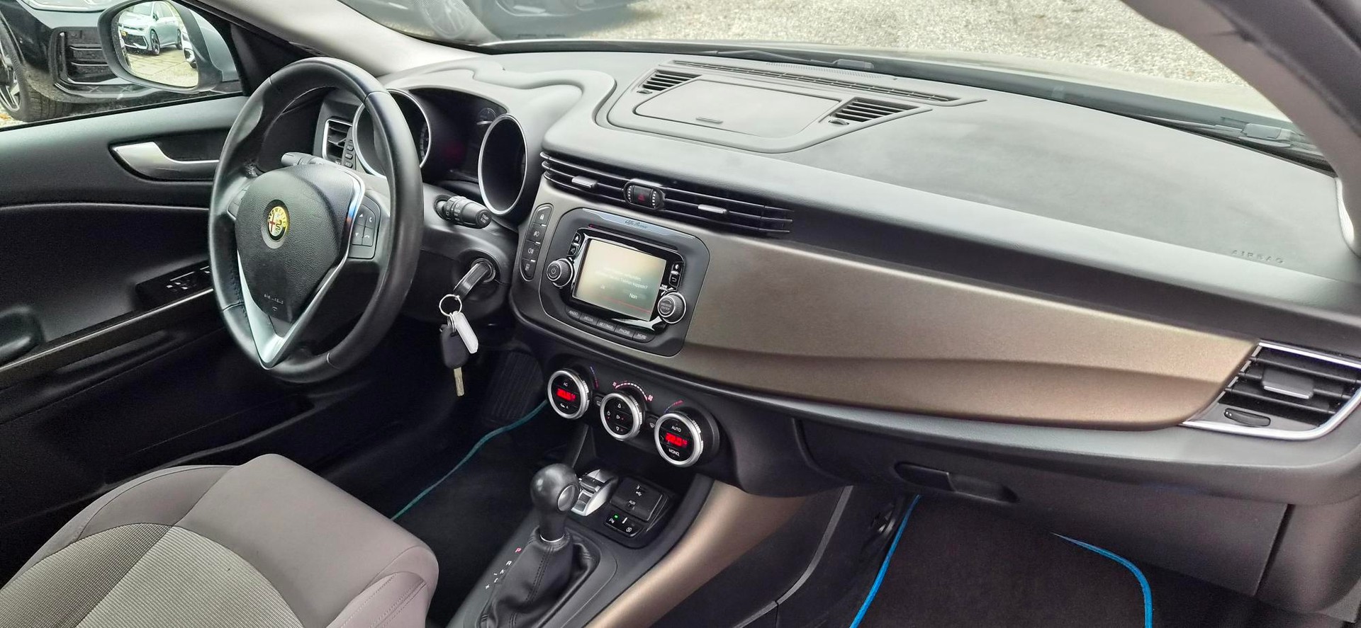 ALFA ROMEO Giulietta 1.4 MultiAir Distinctive TCT-image-3