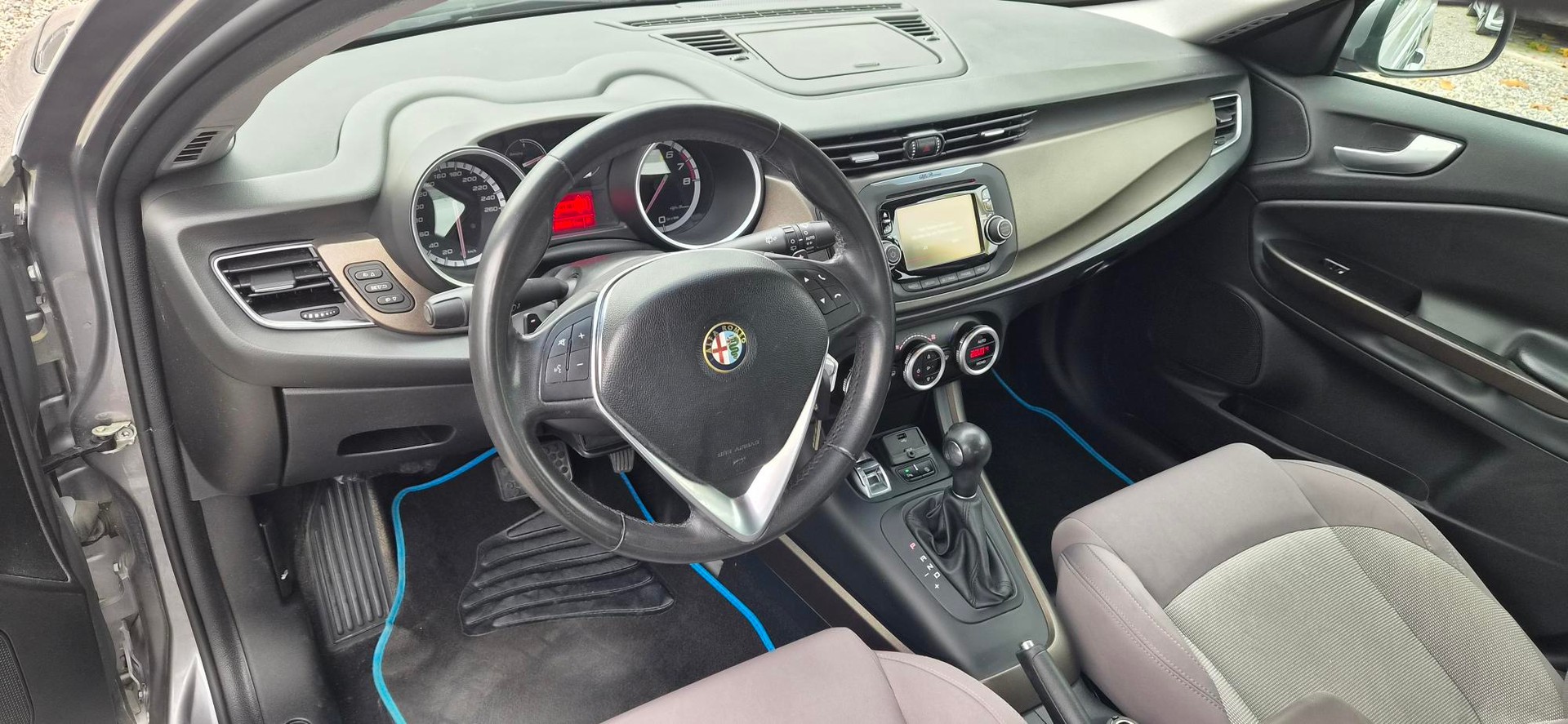 ALFA ROMEO Giulietta 1.4 MultiAir Distinctive TCT-image-4