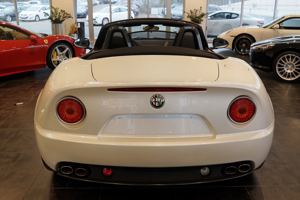 ALFA ROMEO 8C Competizione Spider-image-8
