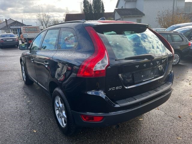 VOLVO XC60 D5 AWD-image-3