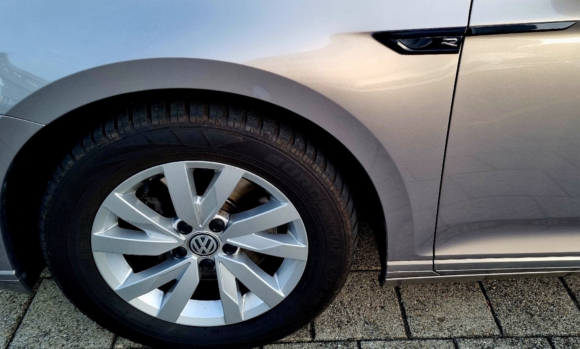 VW Passat 2.0 TDI BMT R-Line Neue Model DSG-image-6