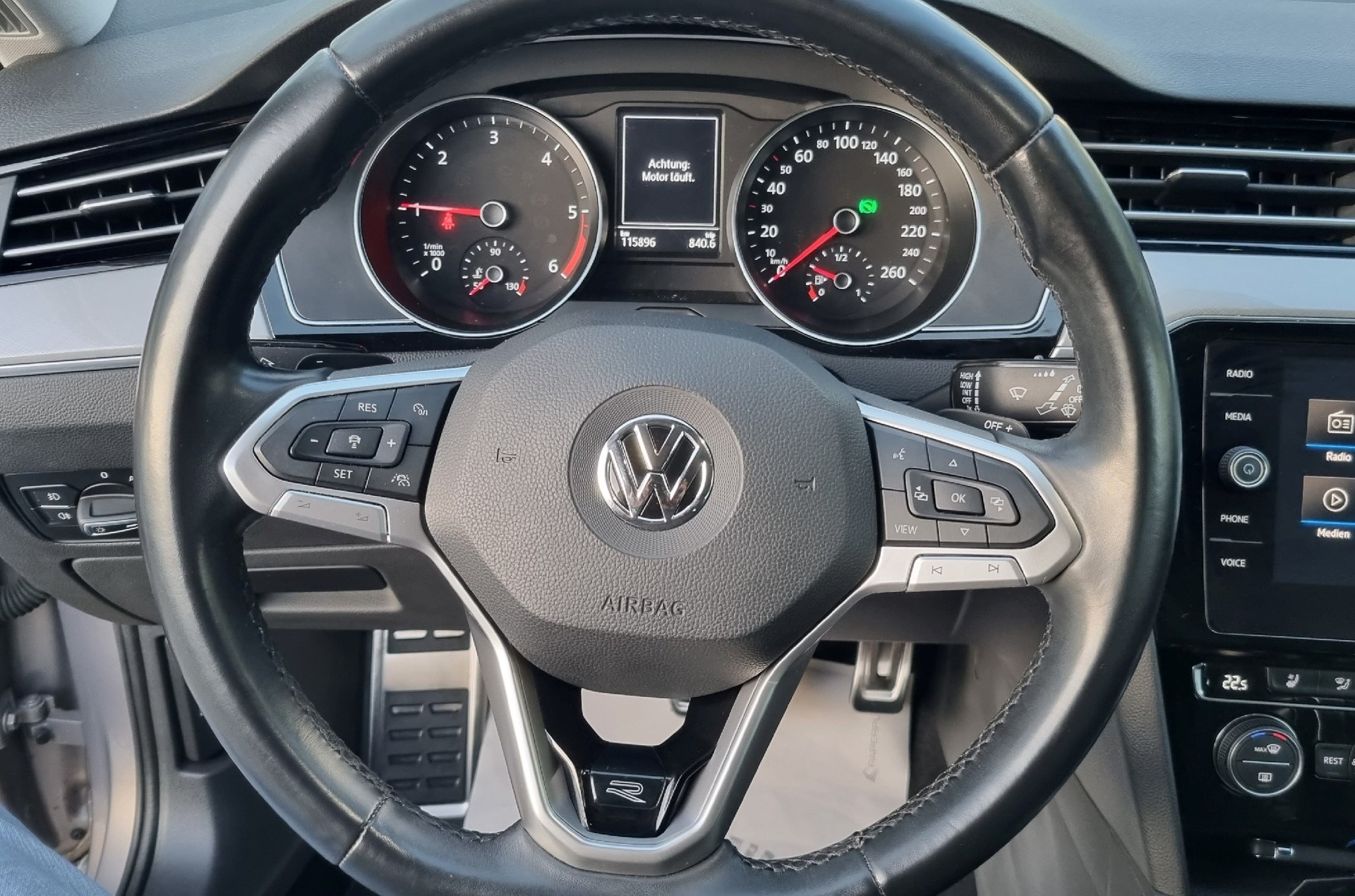 VW Passat 2.0 TDI BMT R-Line Neue Model DSG-image-10